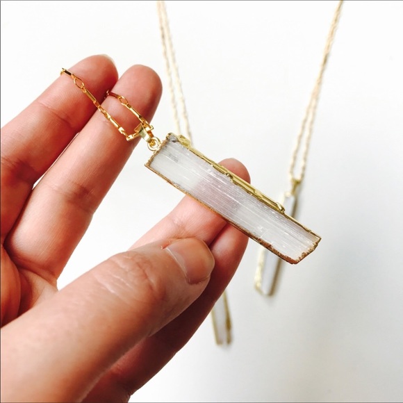 Gold-dipped Selenite Necklace 💫 - Picture 3 of 5